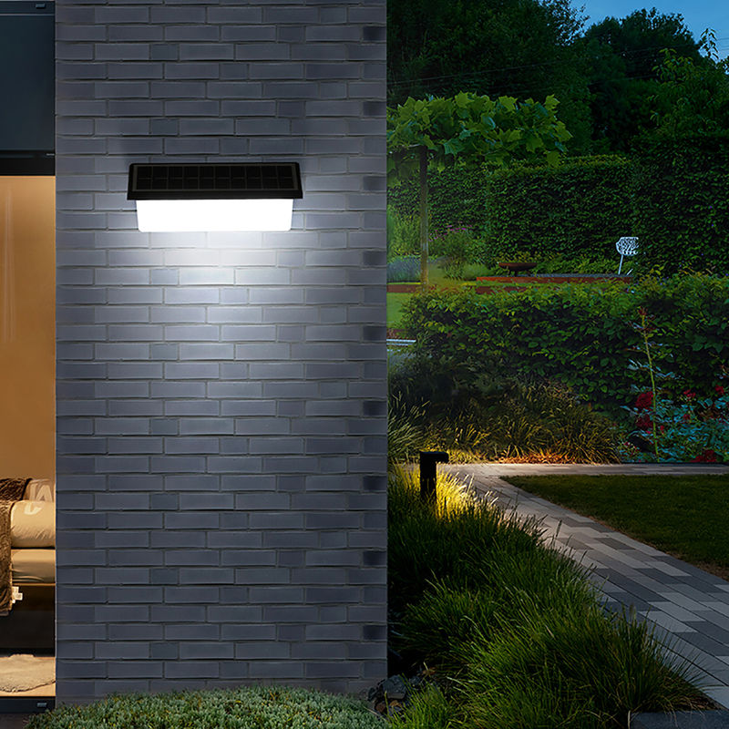 Energia solar 8-10 Horas de Trabalho Outdoor jardim parede vedação lâmpada luz com Branco / Branco quente / cor RGB