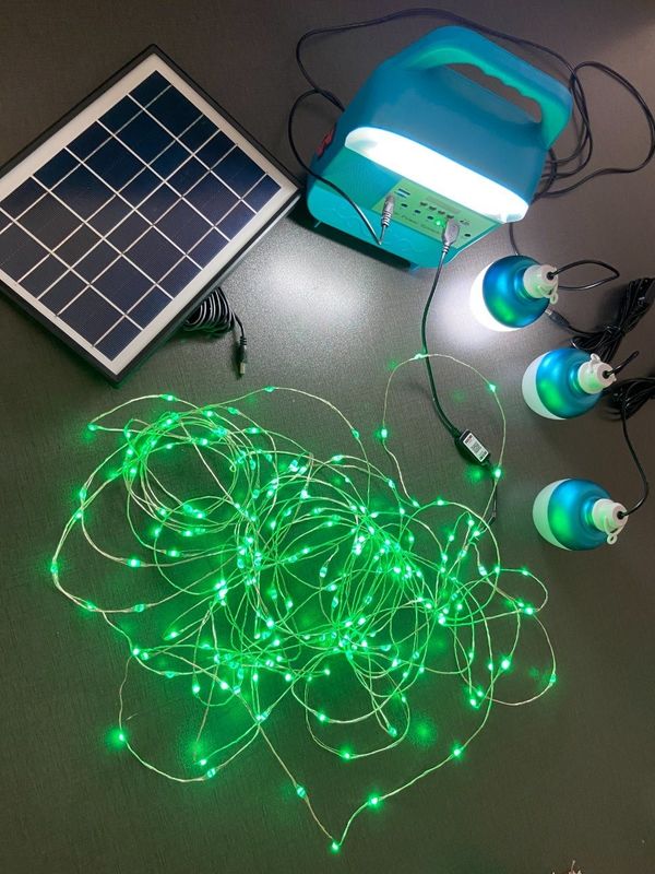 jogos portáteis do sistema de iluminação das energias solares dos bulbos do diodo emissor de luz do sistema 4 do painel 12W solar