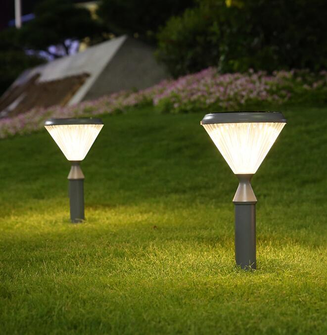Luzes solares do jardim exterior brilhante morno branco morno esperto da decoração da porta da casa de campo 3W da paisagem