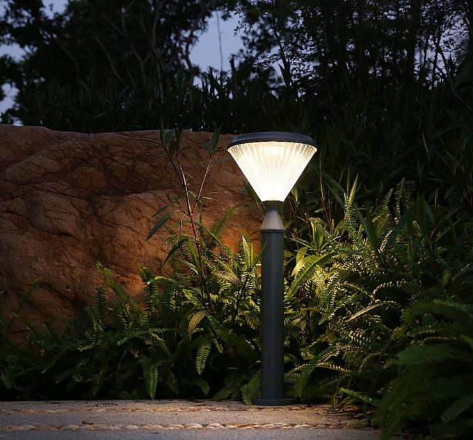 Os cargos de alta qualidade do diodo emissor de luz Polo jardinam luz solar do gramado da coluna da lâmpada