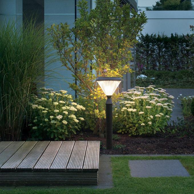 Os cargos de alta qualidade do diodo emissor de luz Polo jardinam luz solar do gramado da coluna da lâmpada
