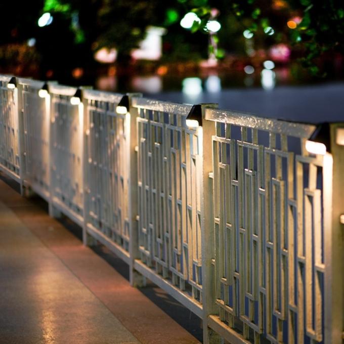 Cerca 2LED Light solar exterior posta solar do Decking do trajeto da etapa da lâmpada de Wall Lights Garden da cerca