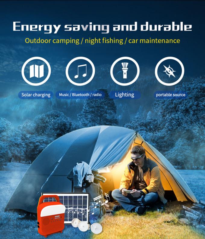 10W fora do sistema das energias solares da grade com o telefone do rádio de FM que carrega o sistema de iluminação solar